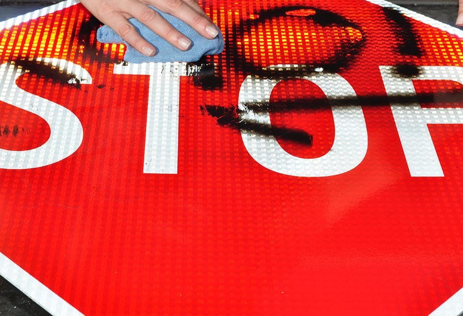 Digitally Printed Traffic Signs Avery Dennison